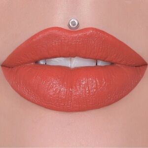 NWT JEFFREE STAR VELVET TRAP LIPSTICK IN KUMQUAT- WARM EARTH-TONE TERRACOTTA